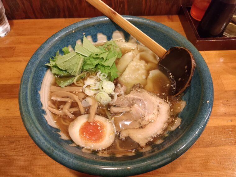 ＜支那そば やまいち＞のラーメンの写真