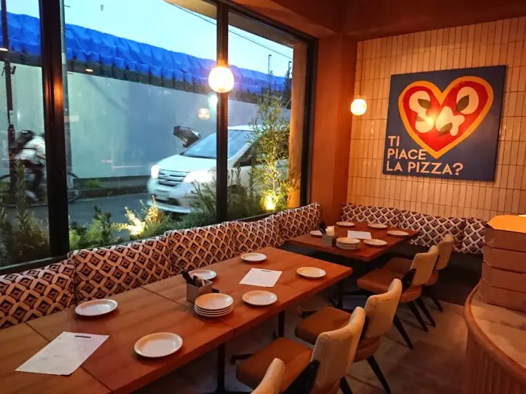 840 KITCHEN(キッチン)の大テーブルの写真
