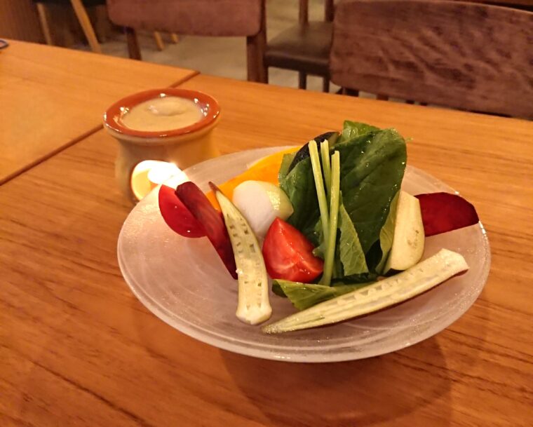 840 KITCHEN（キッチン）の農園野菜のバーニャカウダの写真